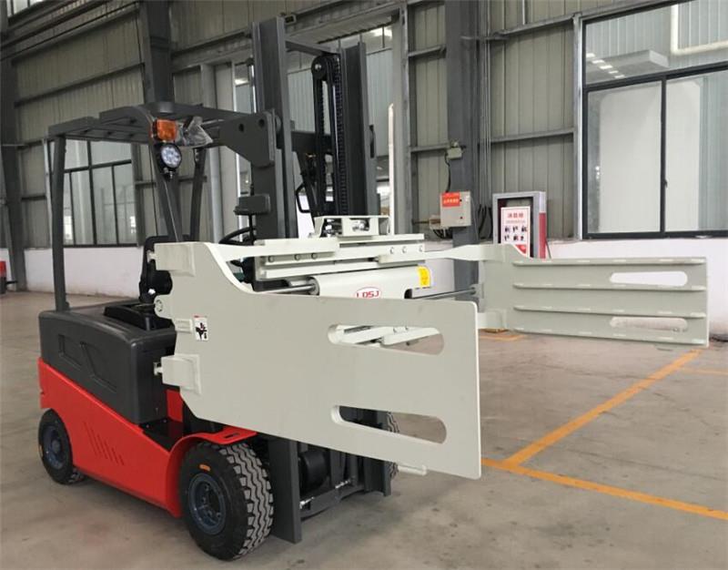 forklift-with-clamp